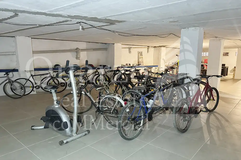 Parking de Local en venta en Pego con Calefacción y Amueblado