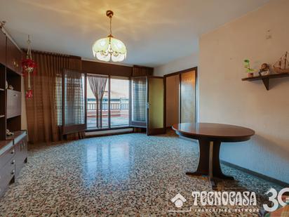 Living room of Flat for sale in Santa Coloma de Gramenet  with Terrace and Balcony