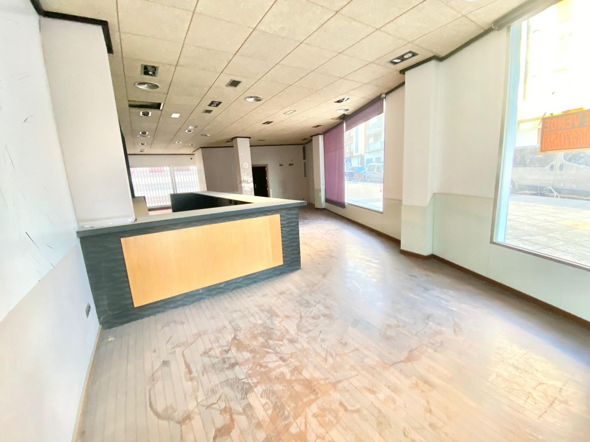 Local en venta en Lorca con Aire acondicionado y Amueblado