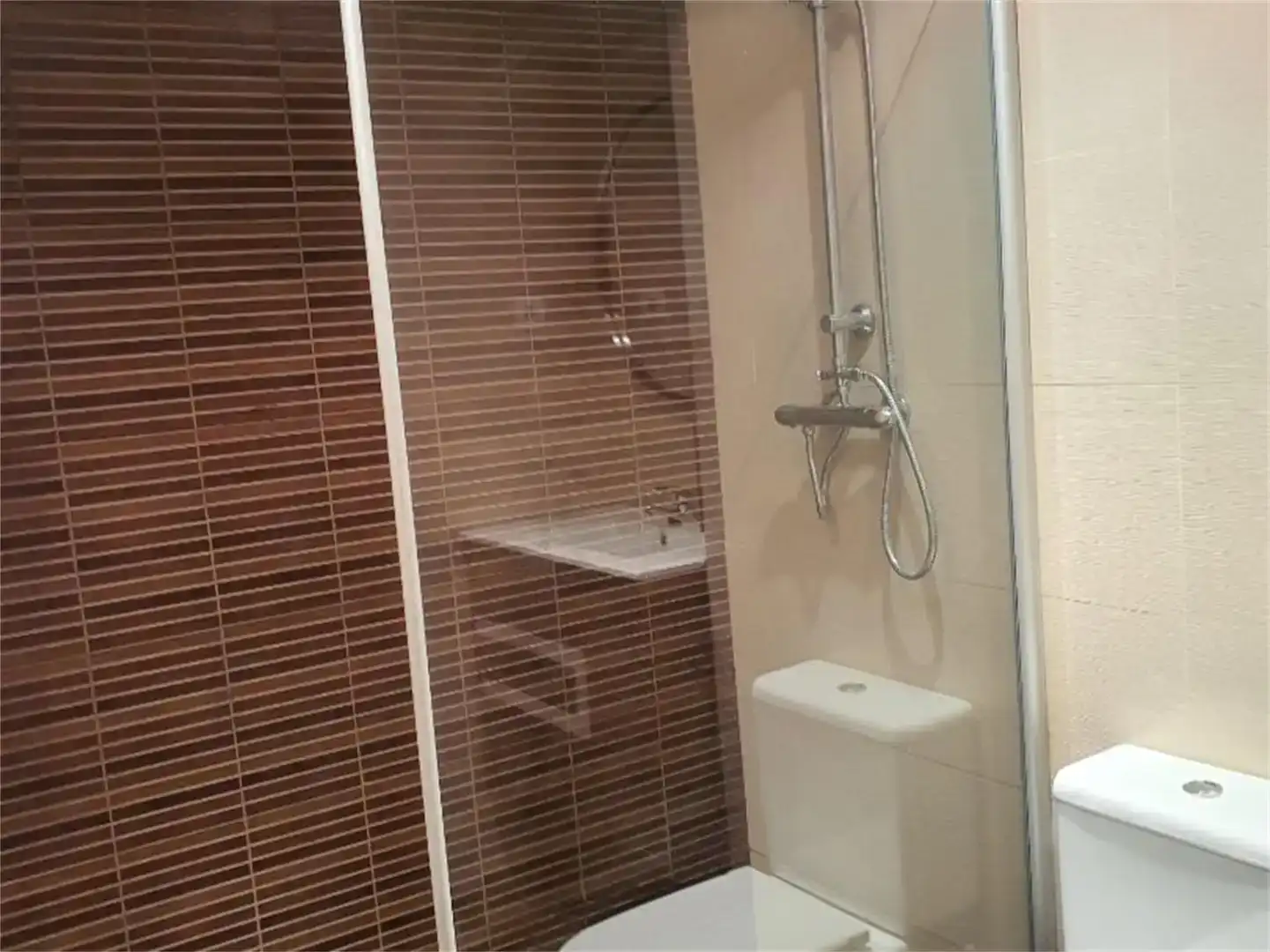 Bany de Pis en venda en Abejar amb Parquet i Balcó