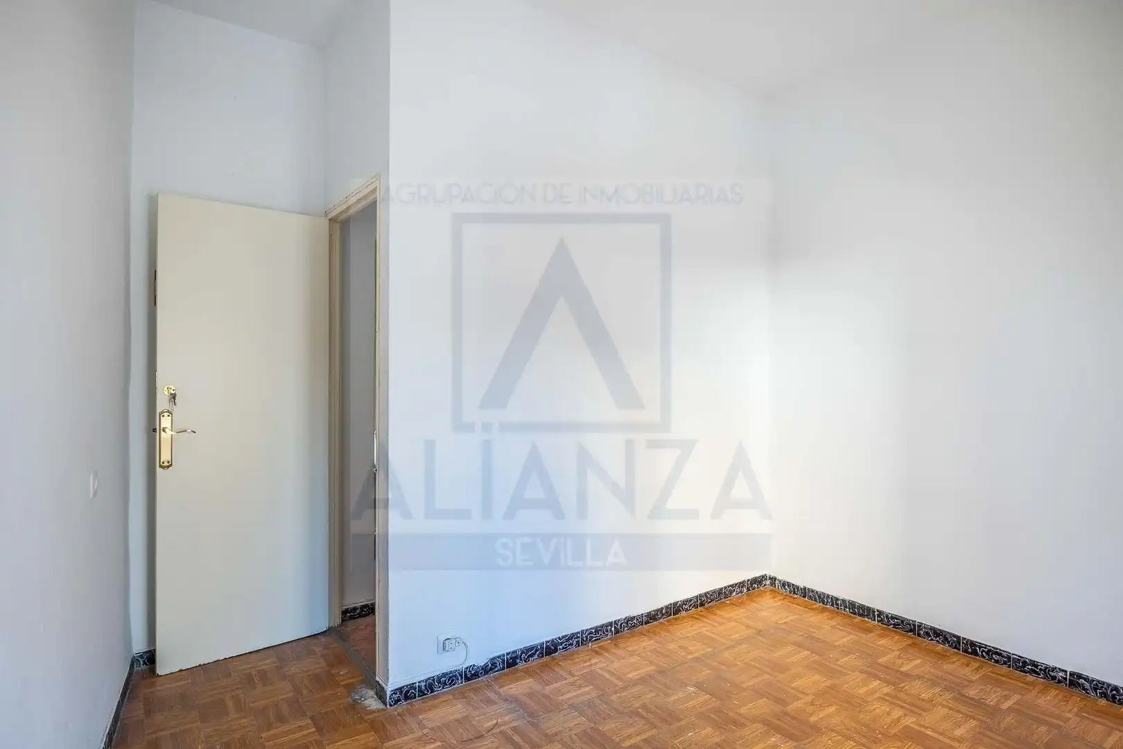 Dormitori de Casa adosada en venda en Camas amb Terrassa