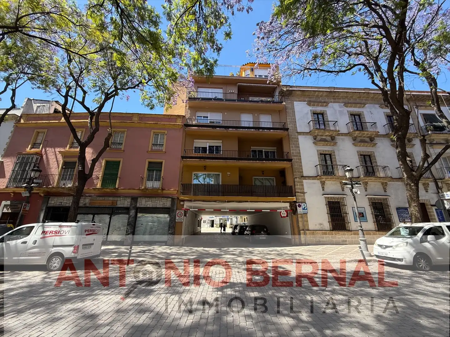 Vista exterior de Pis en venda en Jerez de la Frontera amb Aire condicionat i Terrassa