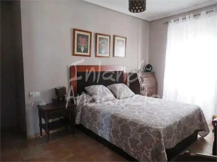 Habitación de Casa adosada en venta en Martos con Aire acondicionado, Trastero y Piscina