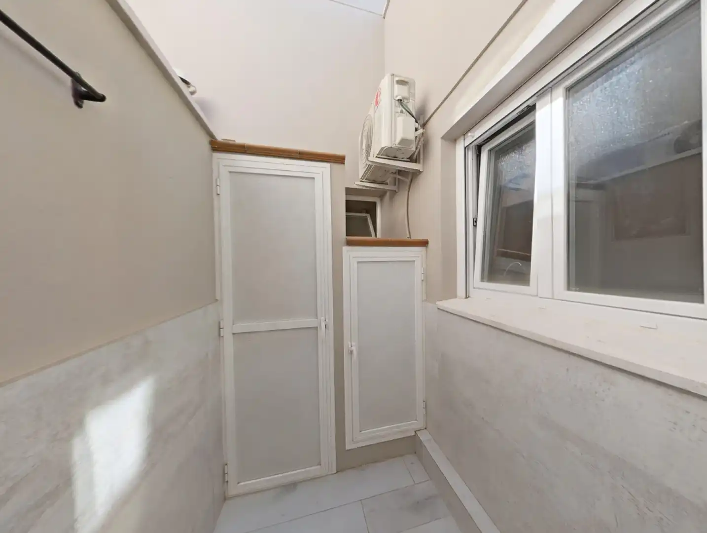 Wohnung zum Verkauf in Málaga mit Klimaanlage, Privatgarten und Terrasse