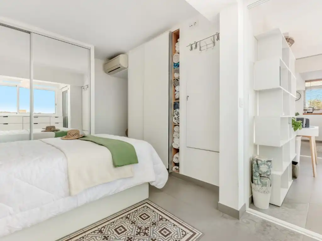 Bedroom of Apartments for sale in Campello Playa