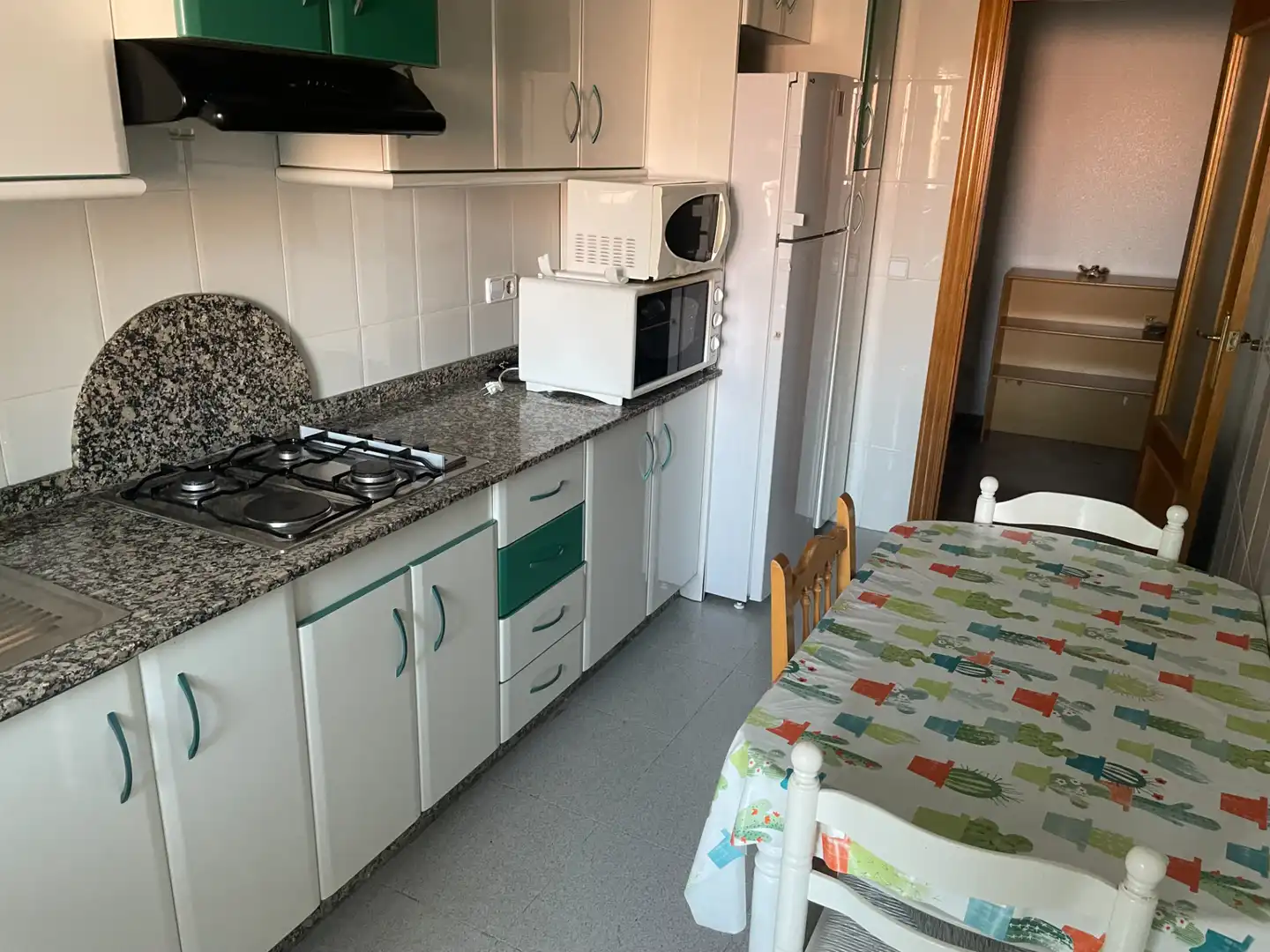 Cocina de Piso de alquiler en Murcia con Amueblado, Horno y Lavadora