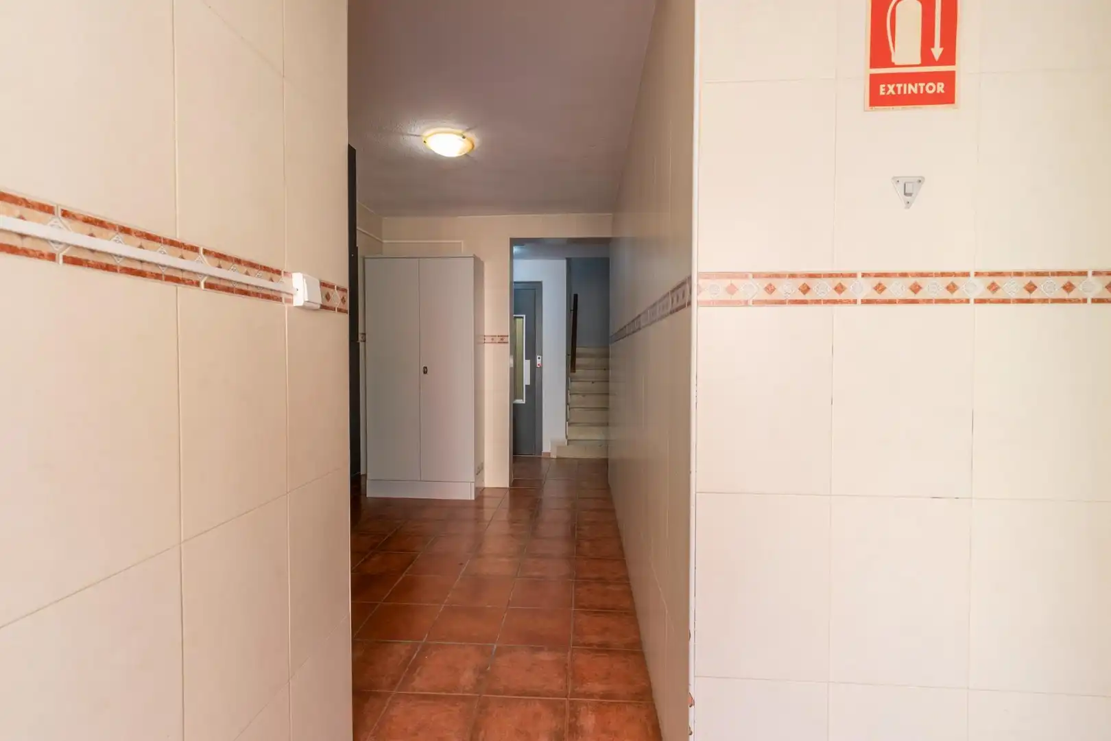 Flat for sale in Granada  with Air Conditioner and Terrace