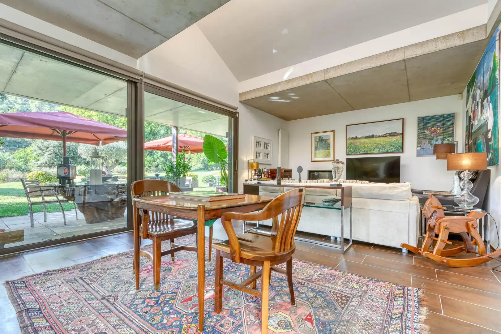 Comedor de Finca rústica en venta en Boadella i les Escaules con Calefacción, Jardín privado y Terraza