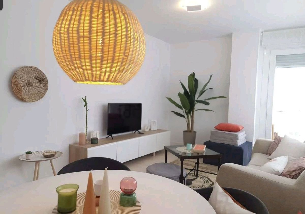 Living room of Flat to rent in Estepona  with Air Conditioner and Terrace