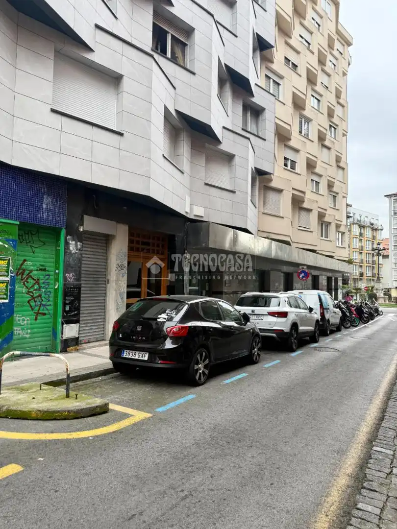 Außenansicht von Wohnung zum Verkauf in Santander