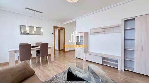 Foto 4 de Piso de alquiler en Gran Via, Logroño