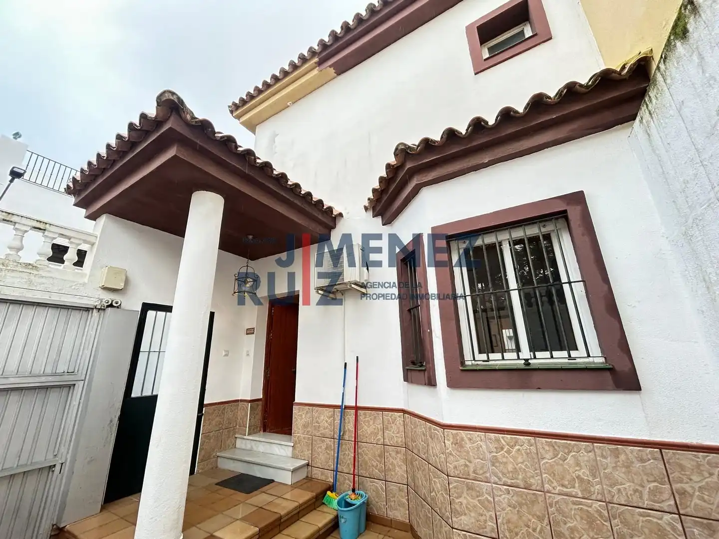 Exterior view of Detached homes for sale in Chiclana de la Frontera  with Terrace