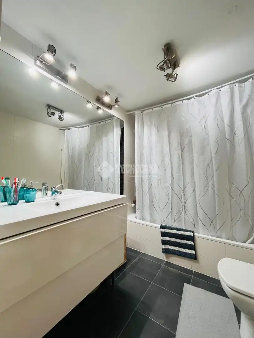 Badezimmer von Wohnung zum Verkauf in Madrid