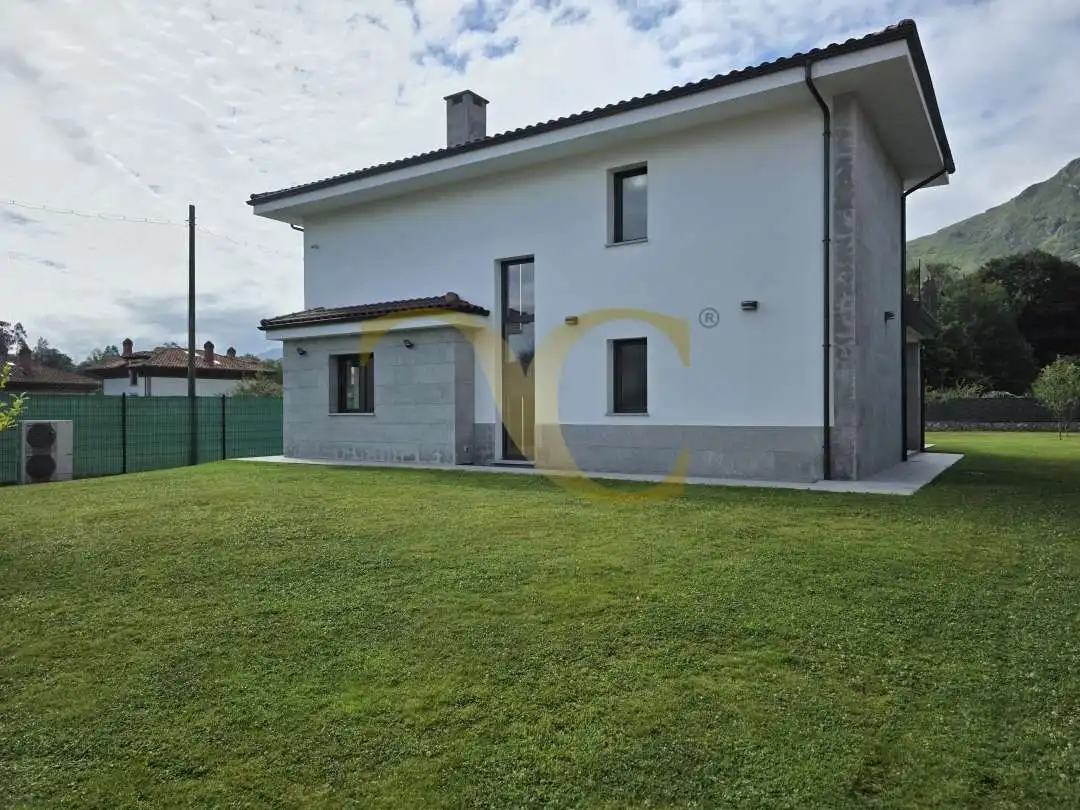 Vista exterior de Casa o chalet en venta en Llanes con Calefacción, Jardín privado y Terraza
