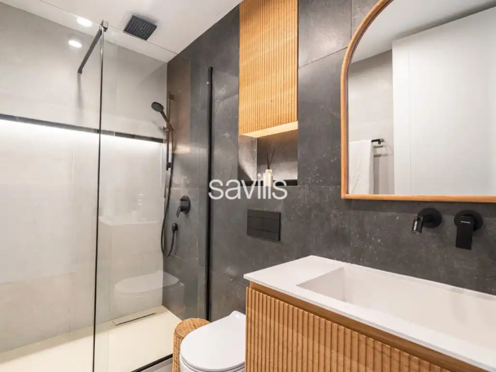 Bany de Apartament en venda en Barcelona amb Aire condicionat, Terrassa i Forn