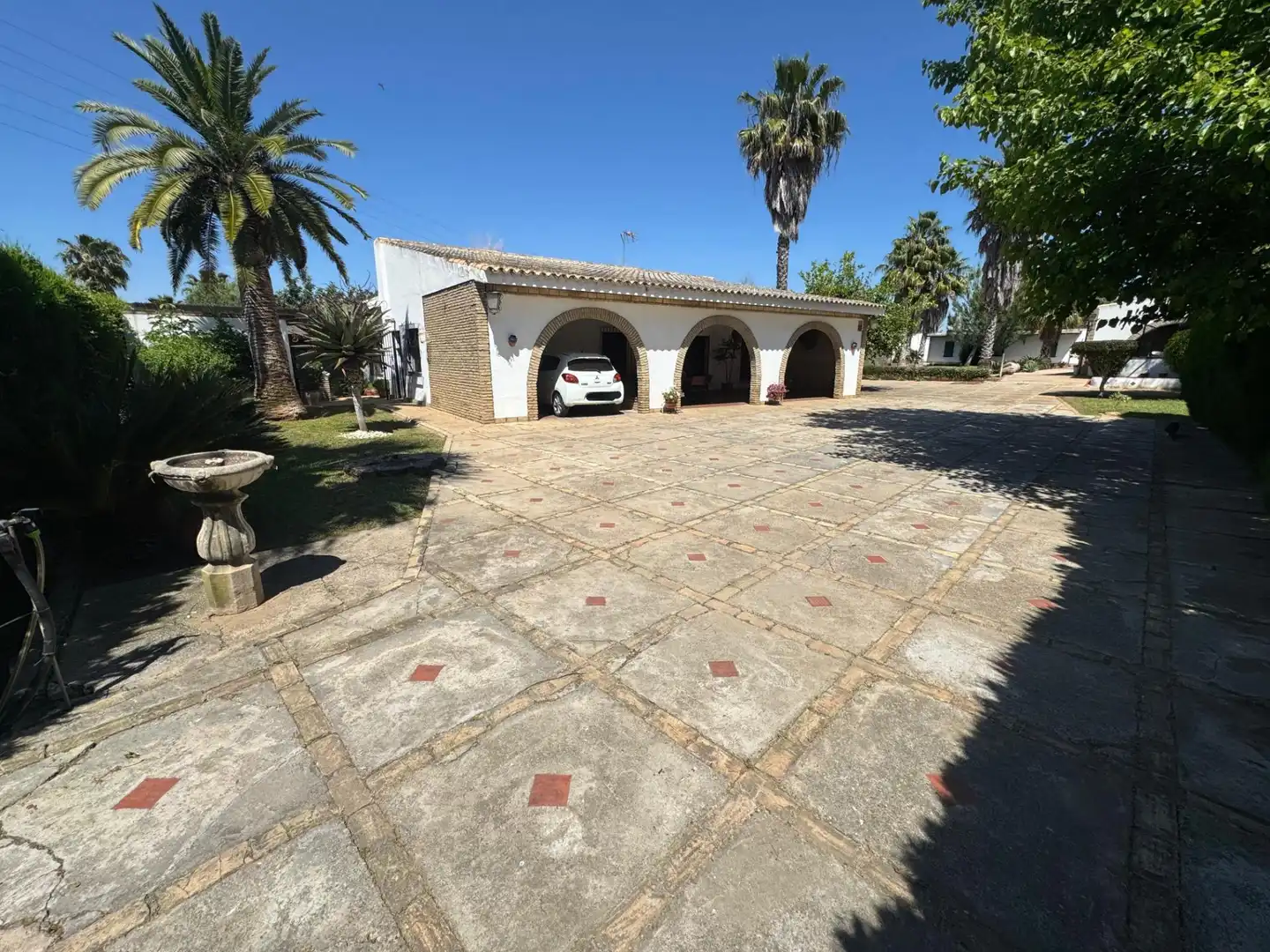 Vista exterior de Casa o chalet en venta en Dos Hermanas con Aire acondicionado, Jardín privado y Trastero