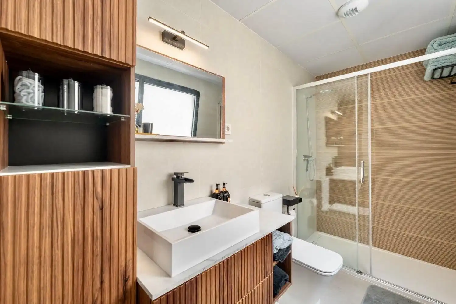 Baño de Casa o chalet de alquiler en Torrox con Piscina comunitaria