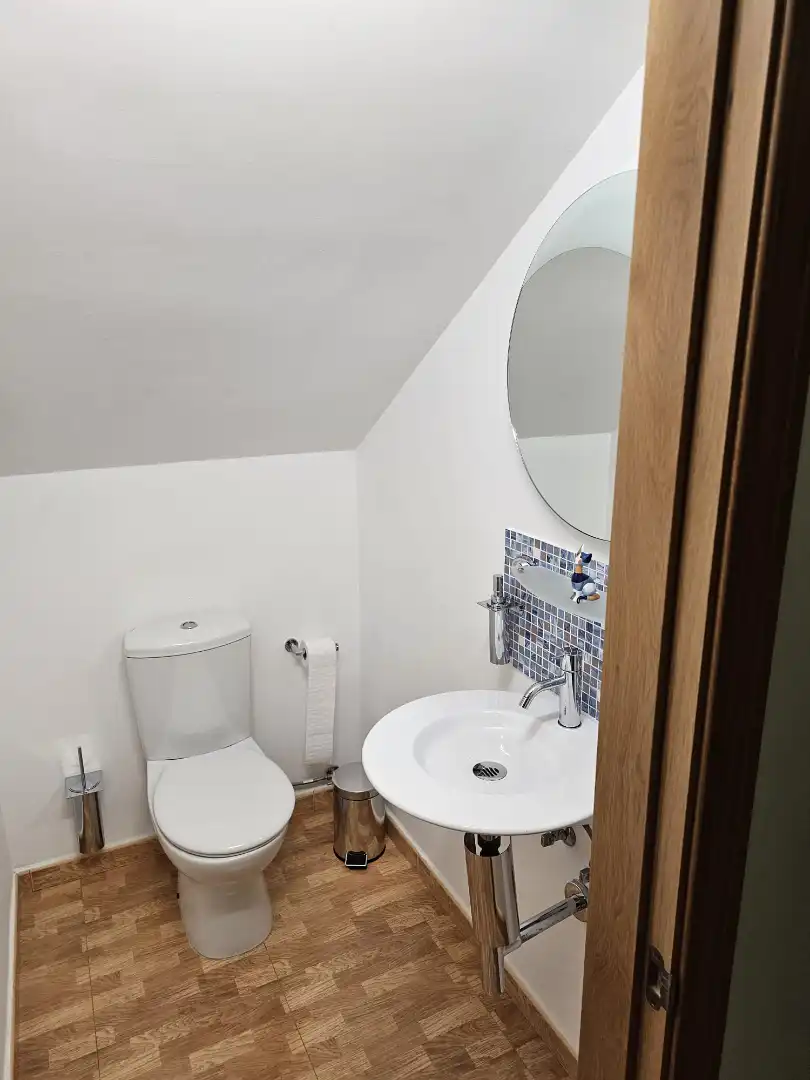 Badezimmer von Einfamilien-Reihenhaus zur Miete in Telde mit Klimaanlage, Heizung und Terrasse