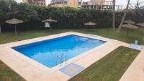 Piscina de Apartament en venda en La Manga del Mar Menor amb Aire condicionat, Calefacció i Terrassa