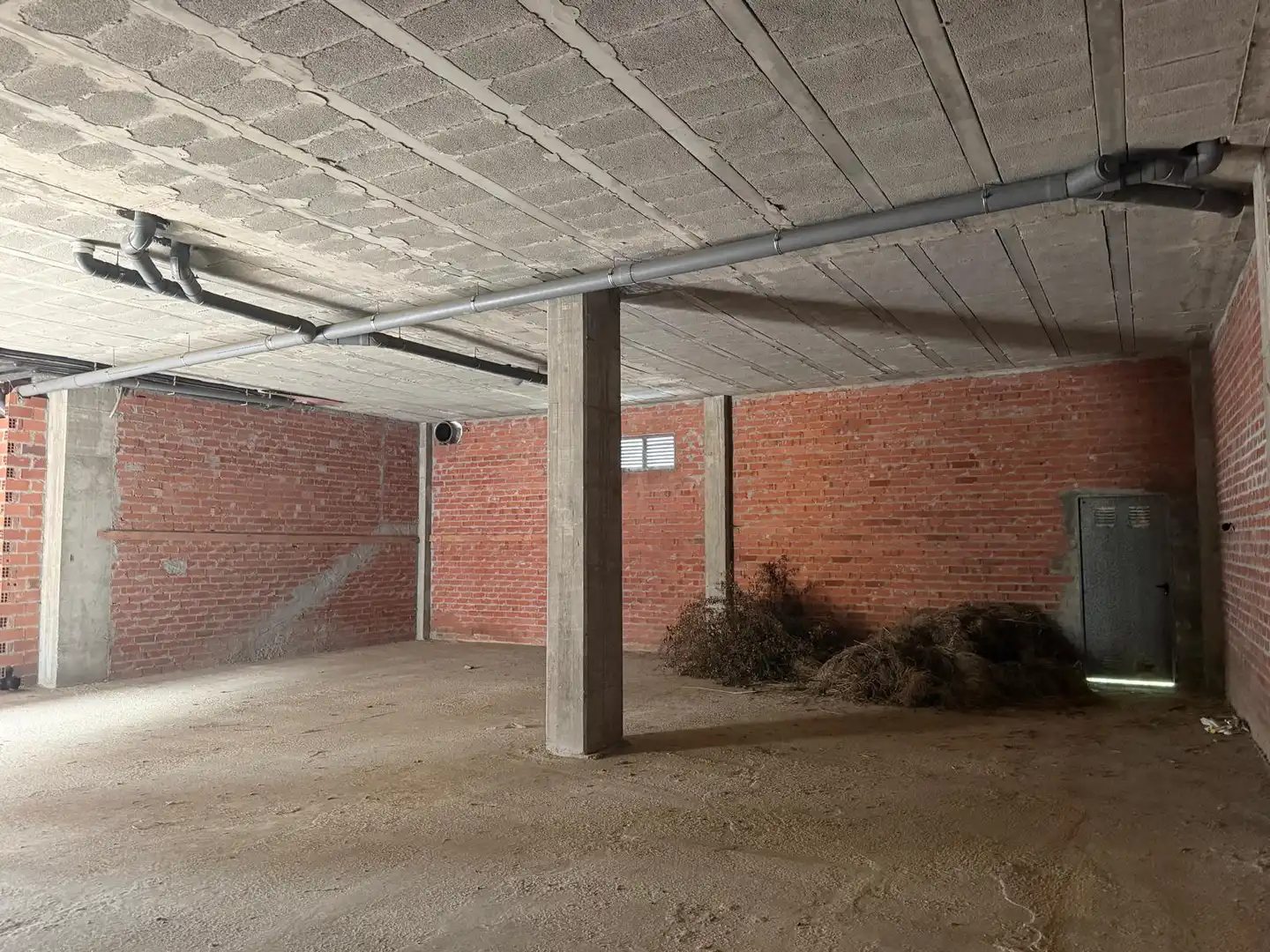 Local comercial en venta en A Malata - Catabois - Ciudad Jardín, imagen 2