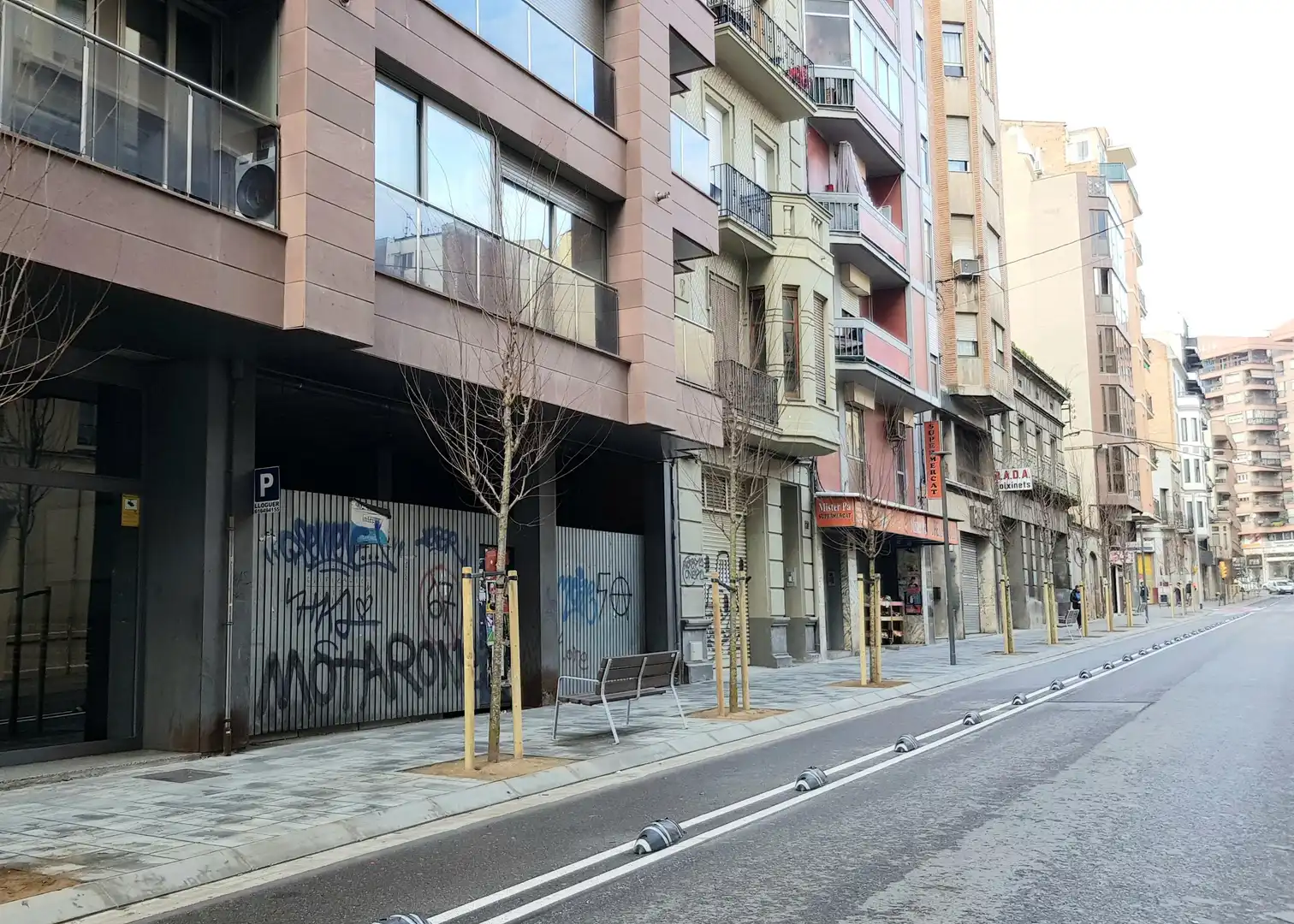 Local comercial en venda a Anselm Clave