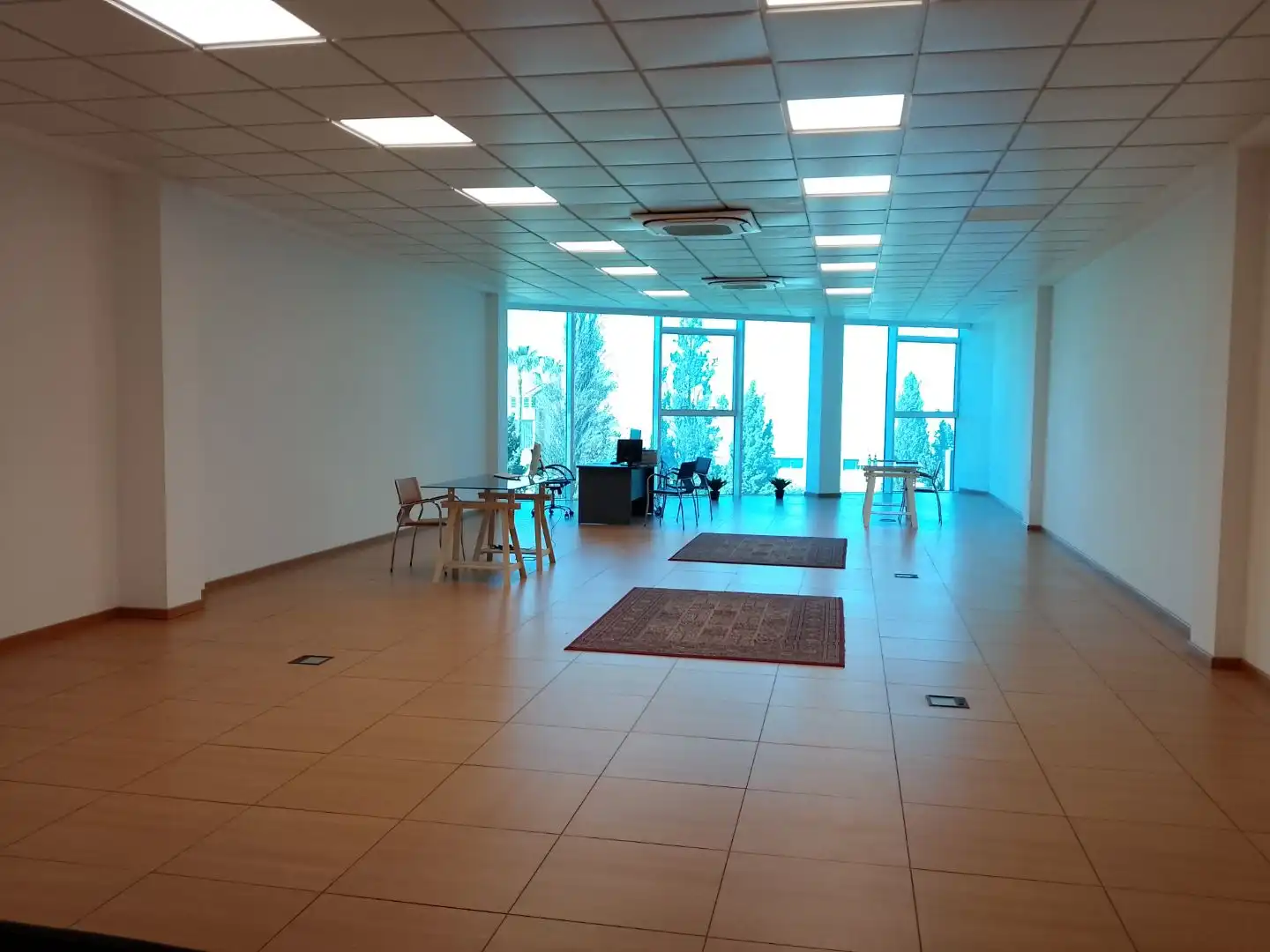 Oficina de lloguer en Antequera amb Aire condicionat, Calefacció i Moblat