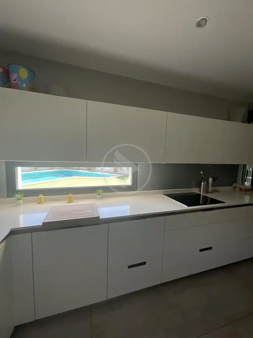 Cuina de Casa o xalet en venda en Linares amb Aire condicionat, Jardí privat i Piscina