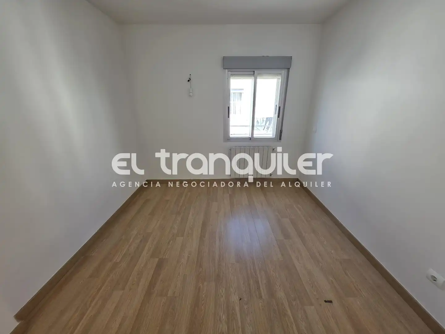Bedroom of Flat for rent in Madrid  with Air Conditioner, Parquet flooring and Terrace