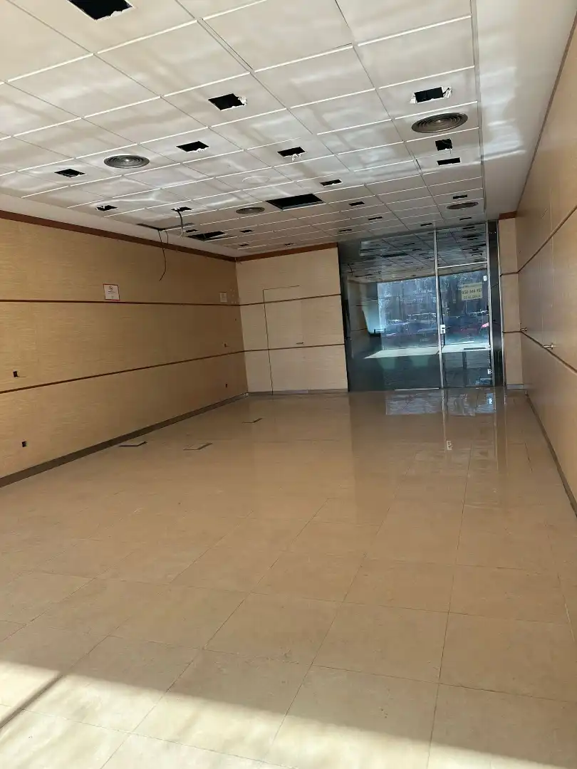 Business premises to rent in Avenida de Carlos III
