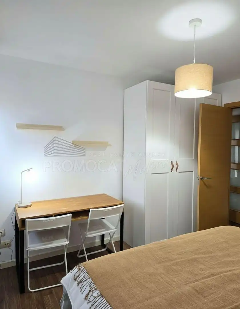 Habitación de Ático en venta en Molins de Rei con Aire acondicionado, Parquet y Terraza