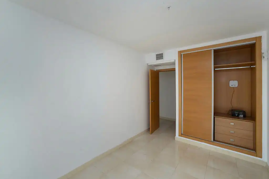 Dormitori de Pis en venda en Alicante / Alacant amb Piscina