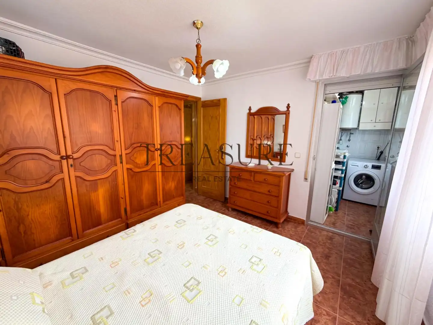 Habitación de Apartamento en venta en La Manga del Mar Menor con Terraza y Balcón