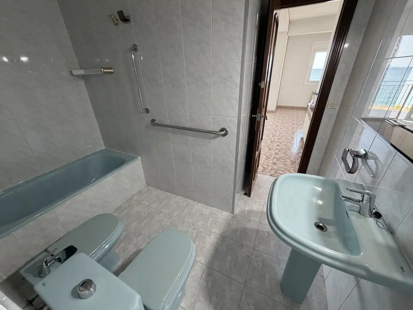 Piso con terraza en venta en Avinguda del Maresme 451, imagen 32