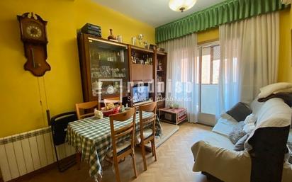 Living room of Flat for sale in  Madrid Capital  with Air Conditioner, Heating and Terrace