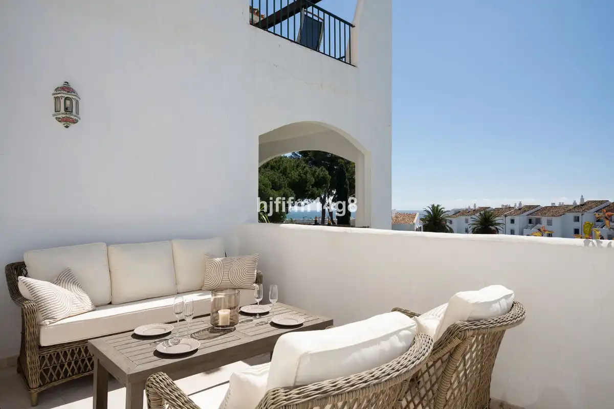 Flat for sale in Nueva Andalucía, imagen 2