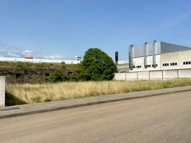 Vista exterior de Terreny industrial en venda en Ponferrada