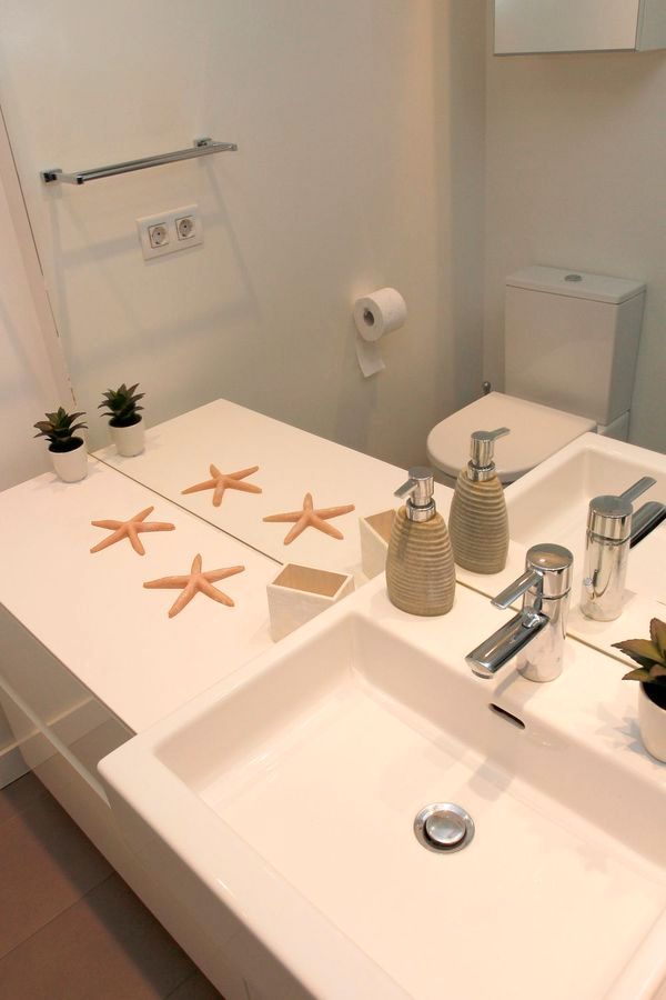 Bathroom of Flat for sale in  Madrid Capital  with Air Conditioner, Heating and Storage room