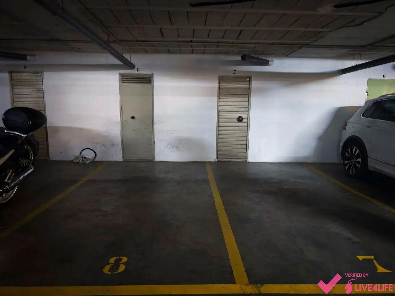 Parkplatz von Maisonette zur Miete in Sevilla mit Klimaanlage, Terrasse und Möbliert
