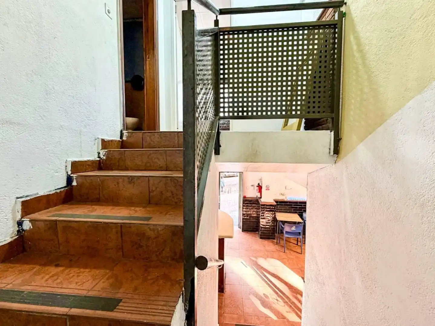 Commercial properties for sale in Barcelona  with Air Conditioner and Heating