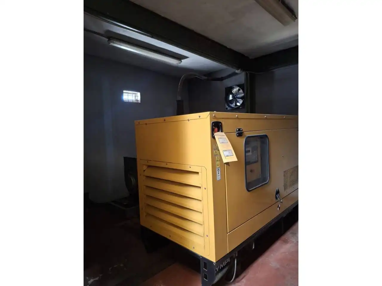 Industrial buildings for rent in Sollana