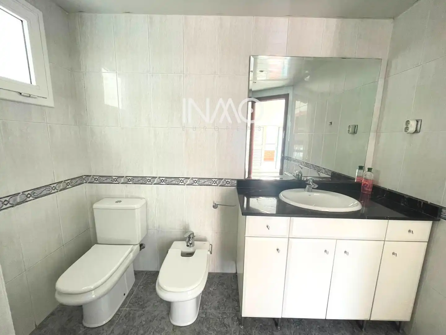 Baño de Dúplex en venta en Rubí con Aire acondicionado, Calefacción y Terraza