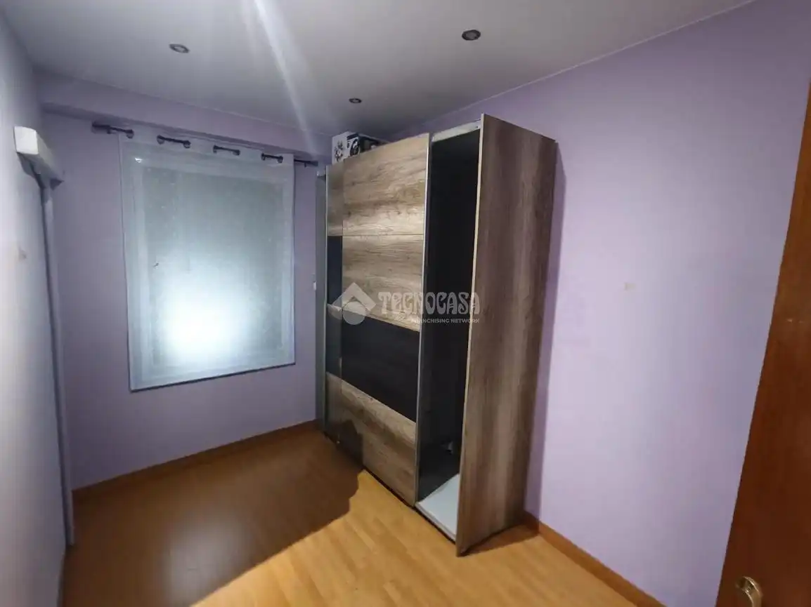 Bedroom of Flat for sale in Zaragoza