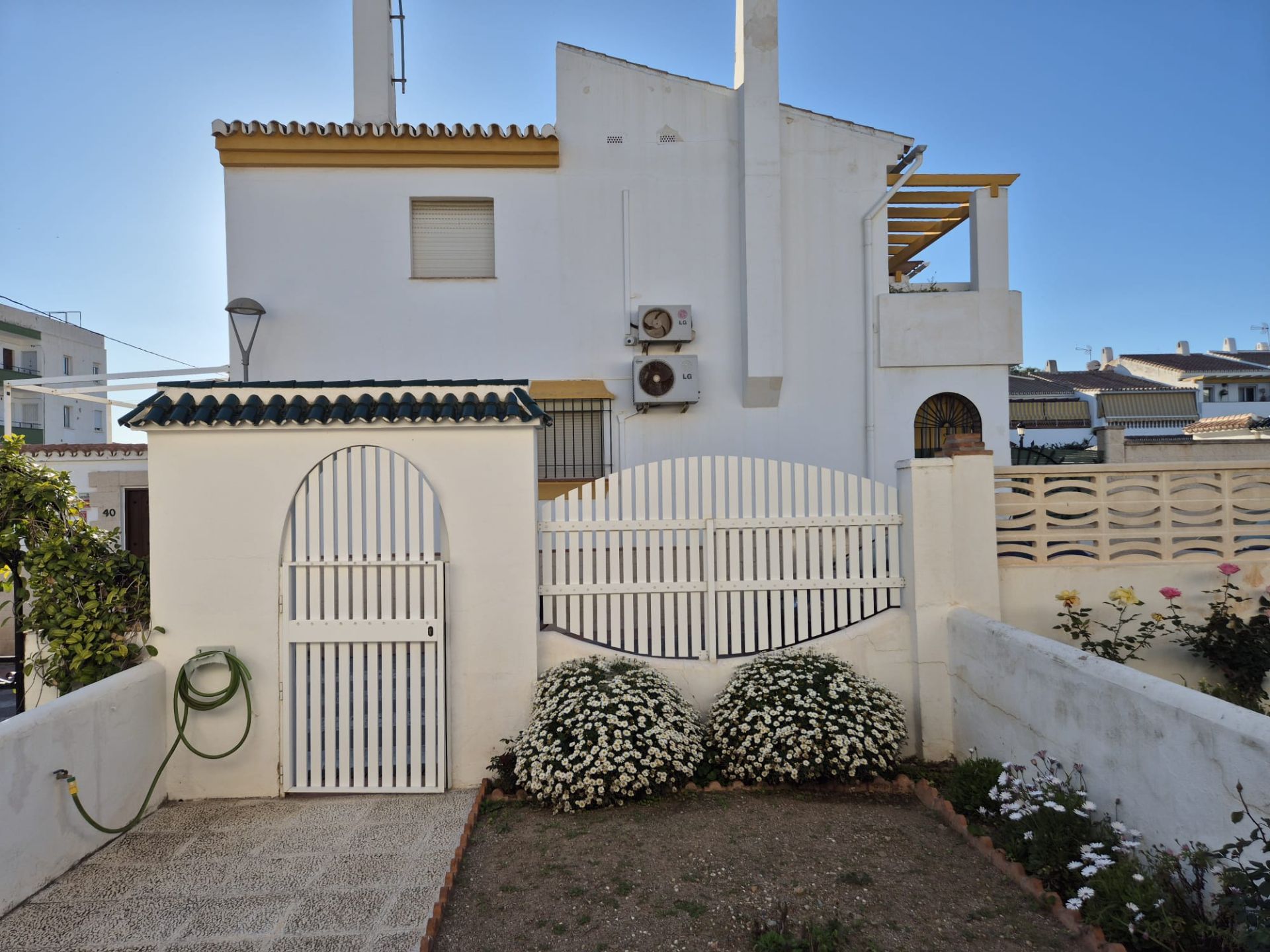 Garden of Single-family semi-detached for sale in Rincón de la Victoria  with Air Conditioner, Storage room and Community pool