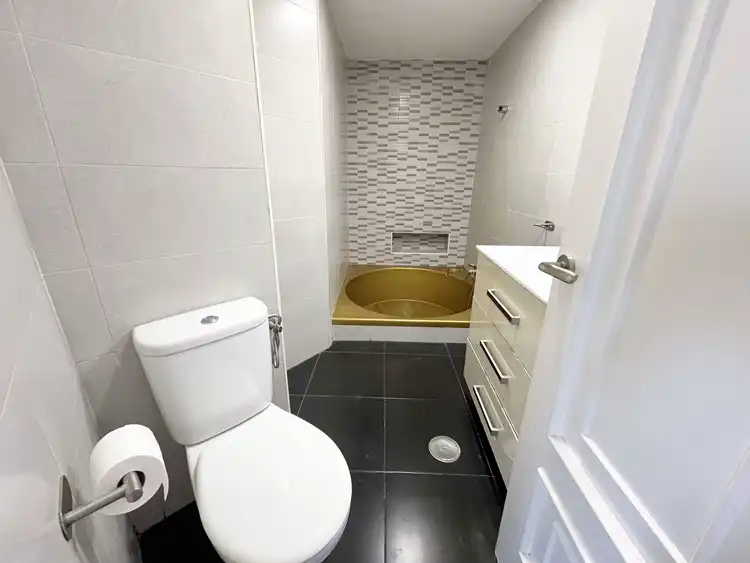 Baño de Piso de alquiler en Móstoles con Calefacción, Parquet y Terraza
