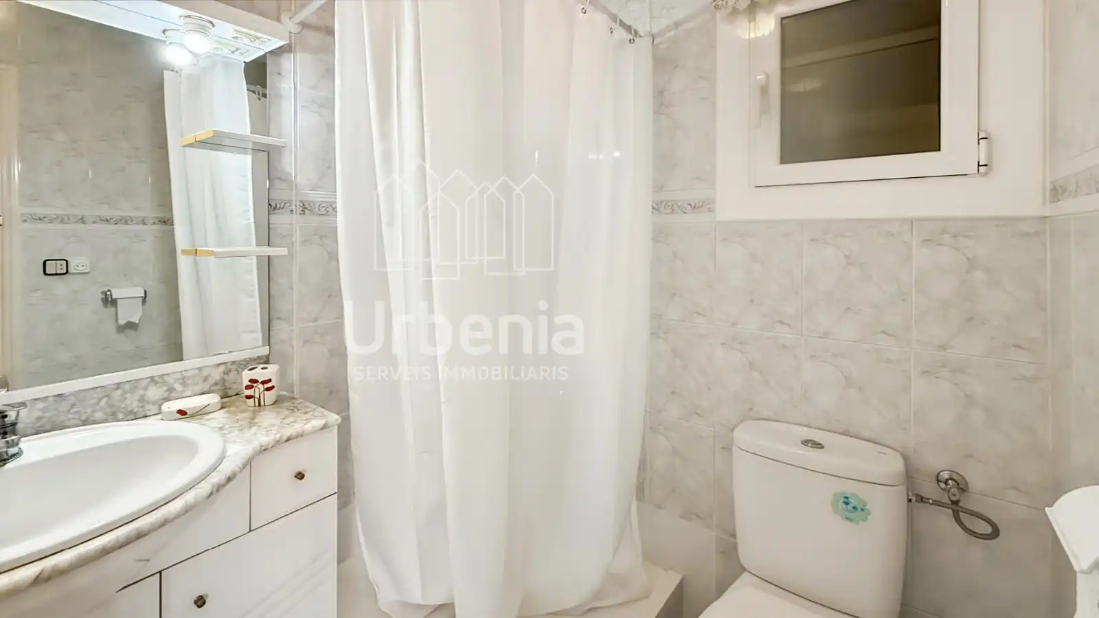 Baño de Piso en venta en Malgrat de Mar con Aire acondicionado, Calefacción y Terraza