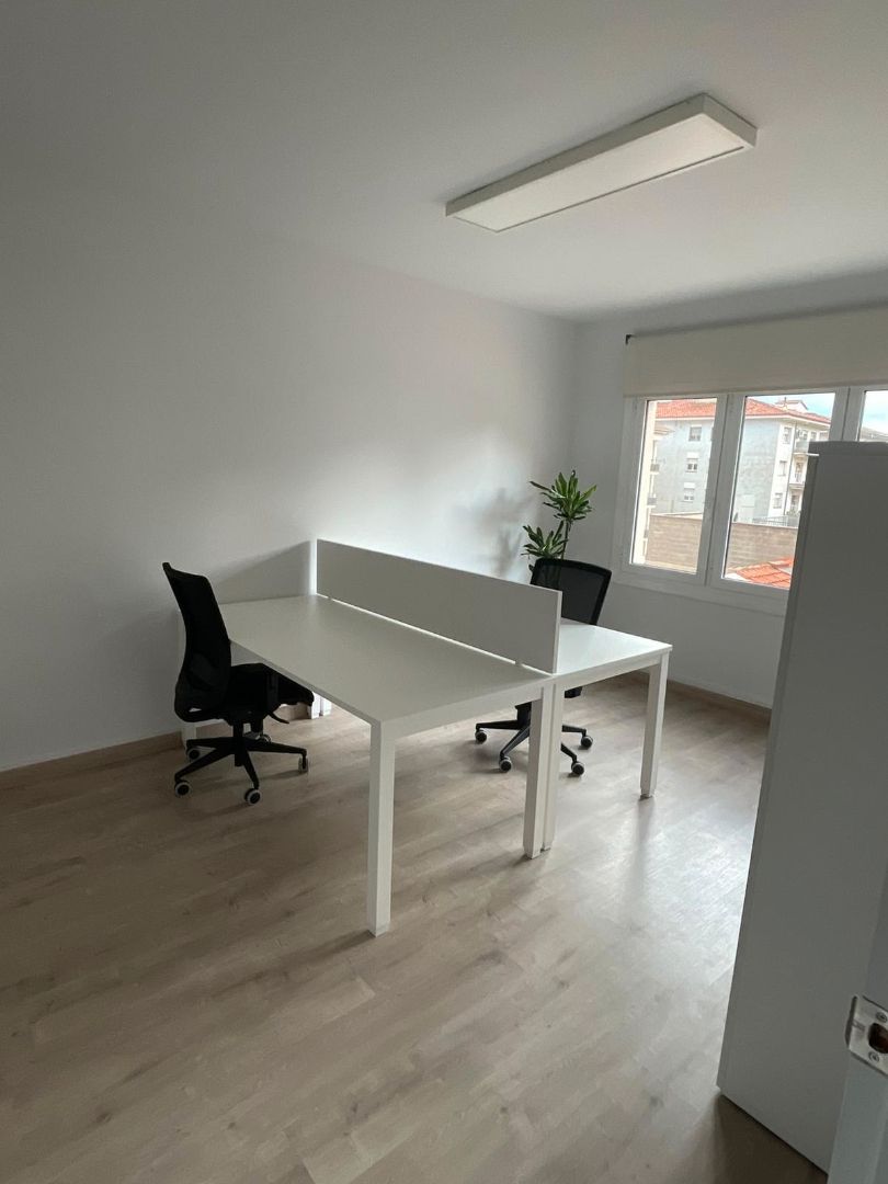 Oficina de lloguer en Berga amb Aire condicionat, Calefacció i Terrassa