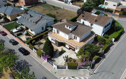 Vista exterior de Casa o xalet en venda en Cardedeu amb Aire condicionat, Calefacció i Jardí privat