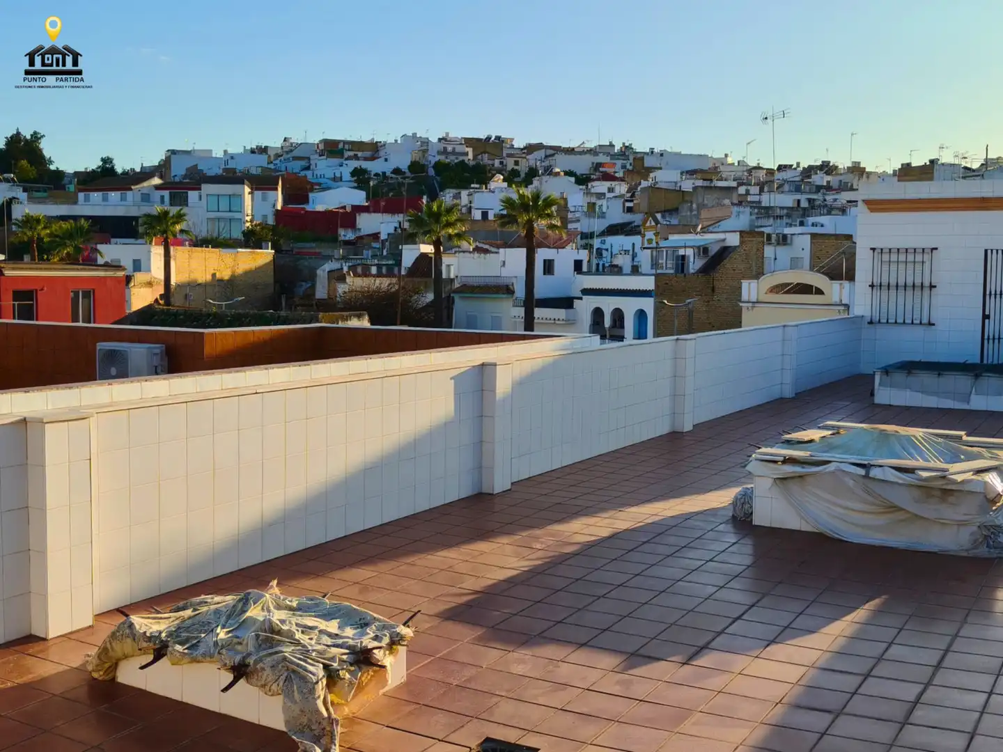 Terrassa de Casa o xalet en venda en Las Cabezas de San Juan amb Balcó