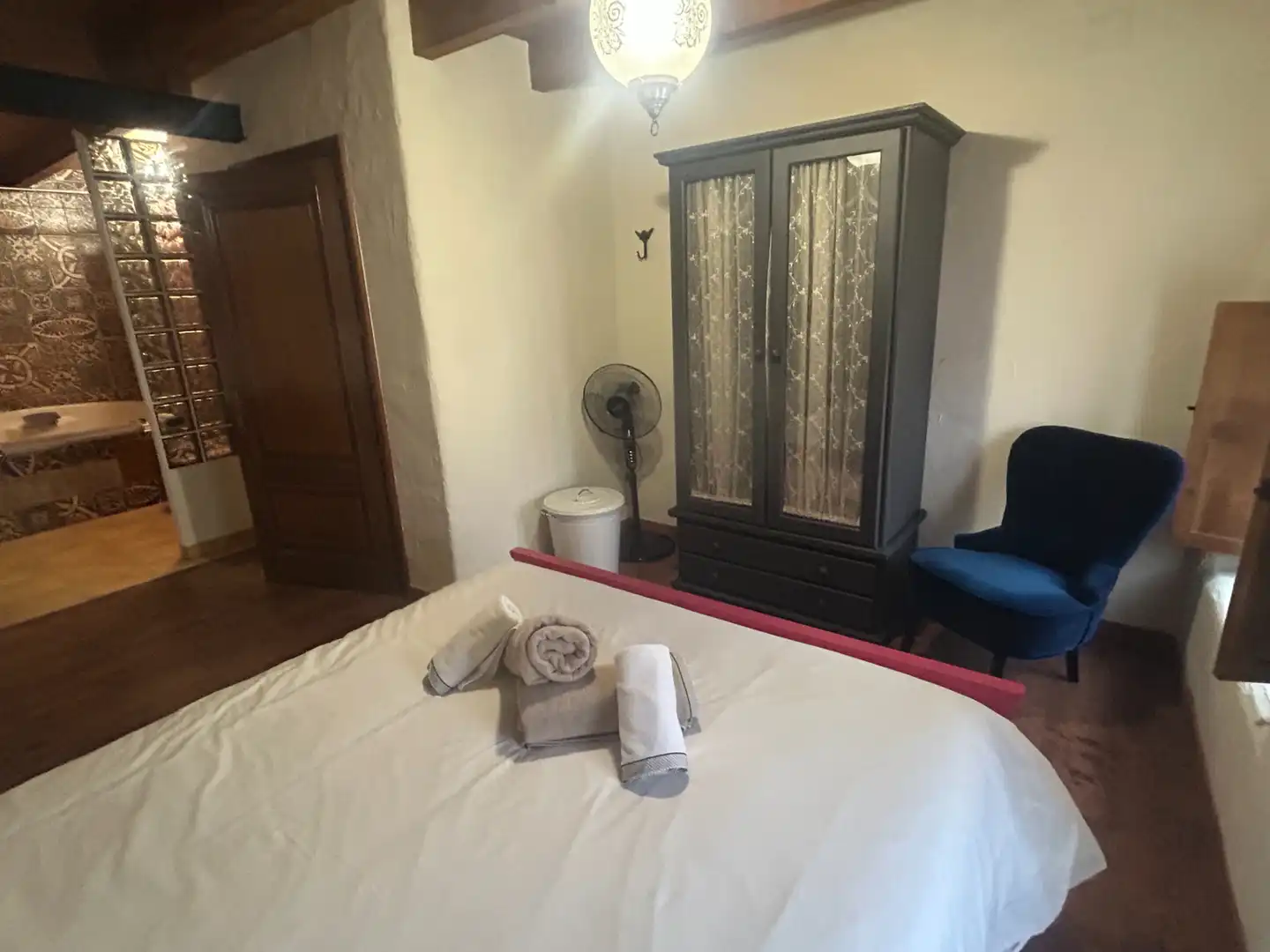 Dormitori de Casa adosada en venda en Bahabón amb Aire condicionat, Calefacció i Moblat