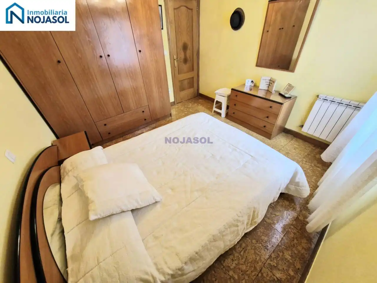 Habitación de Casa adosada en venta en Noja con Calefacción, Jardín privado y Amueblado